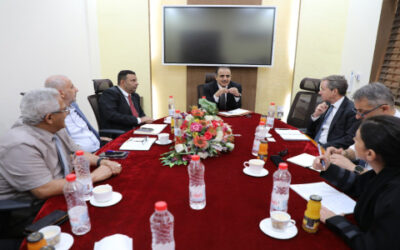 وزير الصحة يبحث تعزيز التعاون مع القائم بأعمال سفير المملكة المتحدة في اليمن