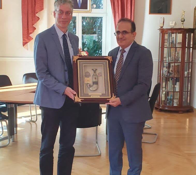 وزير الصحة يلتقي مدير جامعة اكون الالمانية