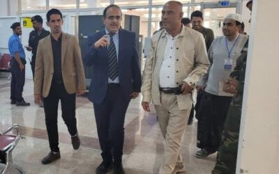 وزير الصحة يطلع على العمل في عيادة صحة الموانئ بمطار سيئون