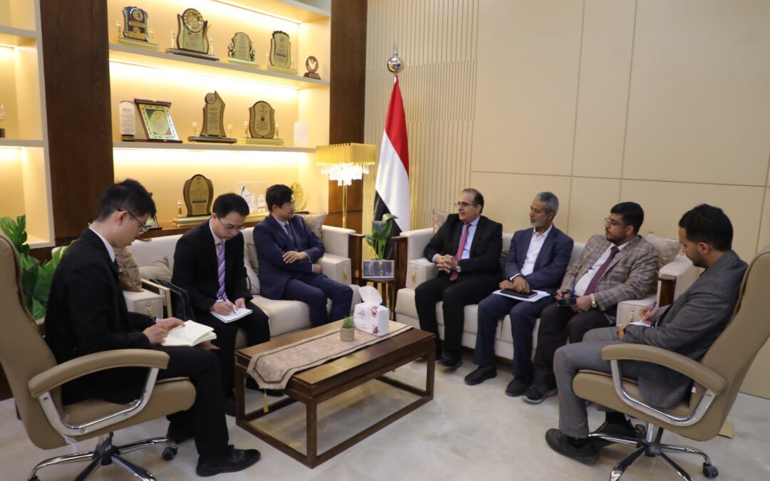 وزير الصحة يلتقي القائم بأعمال السفارة الصينية لدى بلادنا
