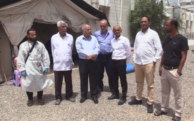 قيادات من وزارة الصحة بعدن تزور مركز العزل الخاص بمصابي الإسهالات المائية