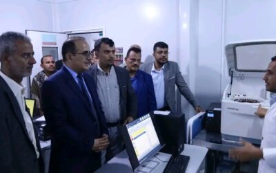 وزير الصحة يزور المستشفيات والمرافق الصحية بالمخا